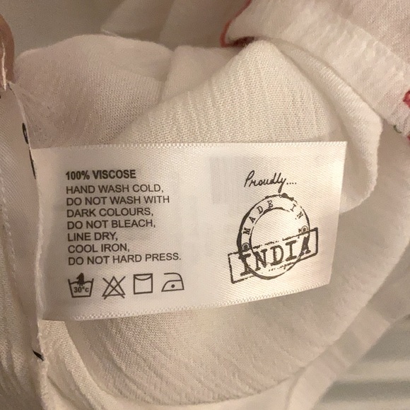 Denim Jeans & Casuals Embroidered 3/4 Sleeve Top - Picture 11 of 12